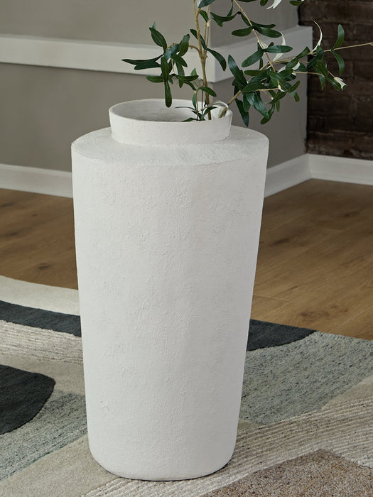 Flurinworth Vase